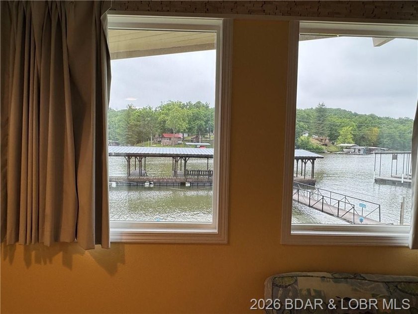 Rare waterfront INVESTMENT OPPORTUNITY with proven vacation - photo 29