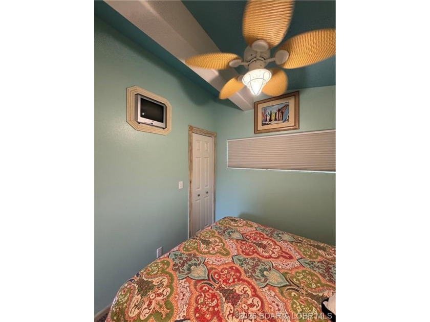 Rare waterfront INVESTMENT OPPORTUNITY with proven vacation - photo 30