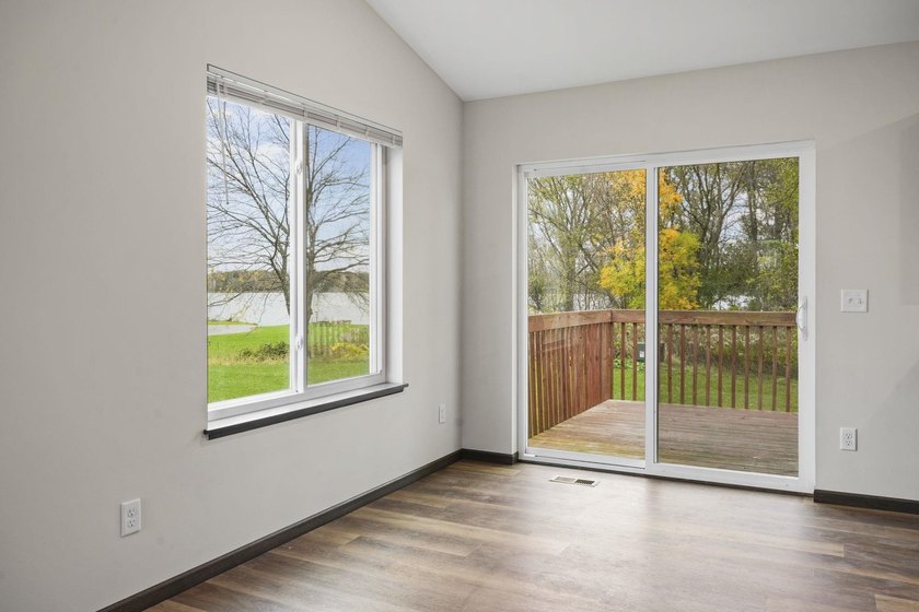 Fantastic investment opportunity featuring 4 ZERO-LOT LINE - photo 11