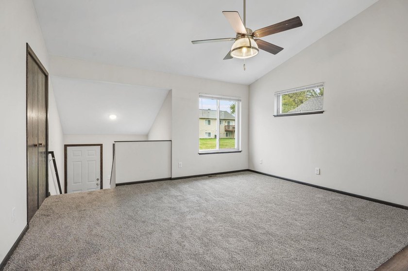 Fantastic investment opportunity featuring 4 ZERO-LOT LINE - photo 13