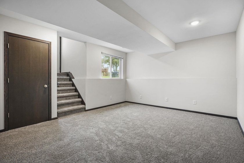 Fantastic investment opportunity featuring 4 ZERO-LOT LINE - photo 22