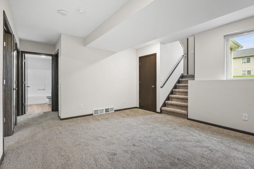 Fantastic investment opportunity featuring 4 ZERO-LOT LINE - photo 23