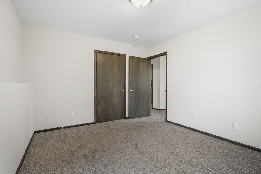 Fantastic investment opportunity featuring 4 ZERO-LOT LINE - photo 28