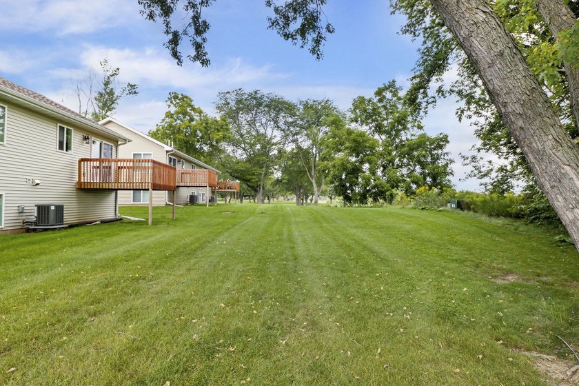 Fantastic investment opportunity featuring 4 ZERO-LOT LINE - photo 44