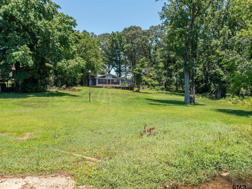 AMAZING Lake Tyler location, this gorgeous over-sized 1.4536 ac - photo 12