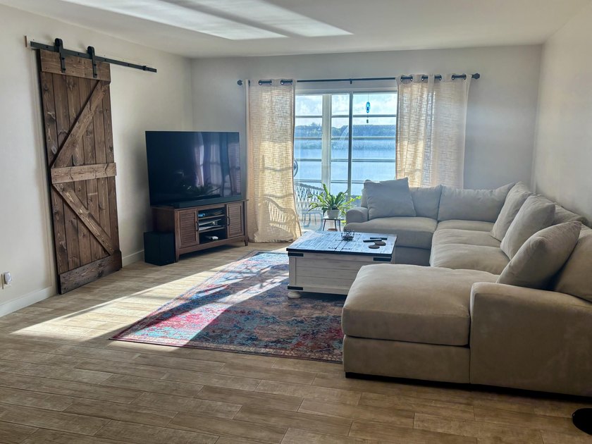 Discover this beautifully renovated 2-bedroom, 2-bathroom condo - photo 15