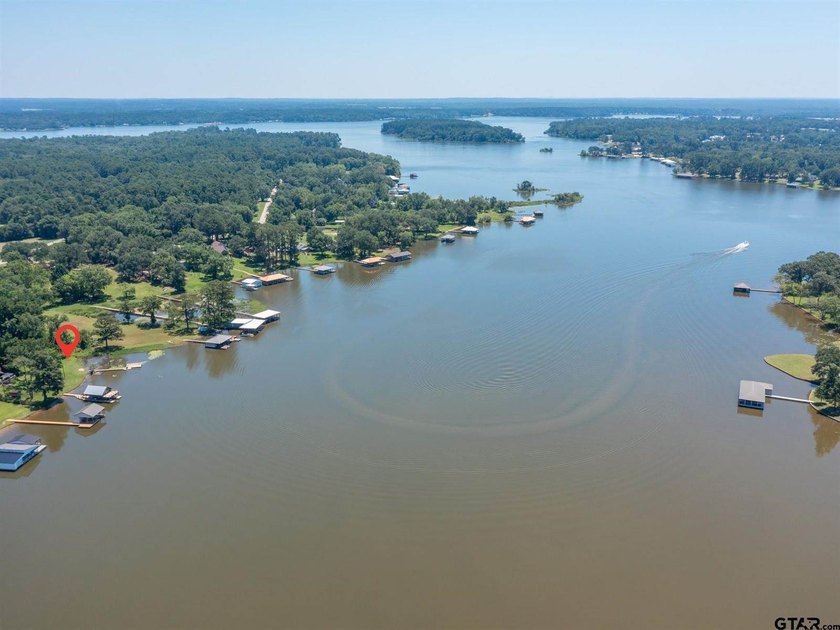 AMAZING Lake Tyler location, this gorgeous over-sized 1.4536 ac - photo 23