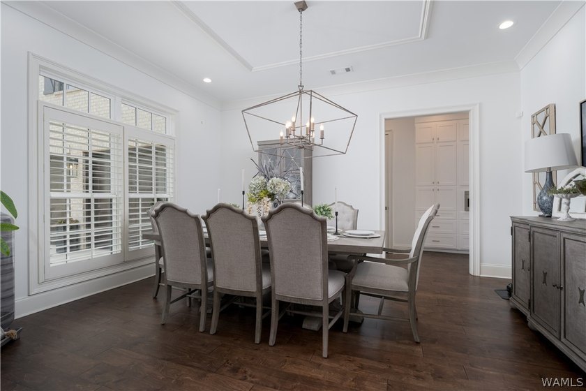 Modern luxury meets waterfront living in The Lakes. Offering - photo 10