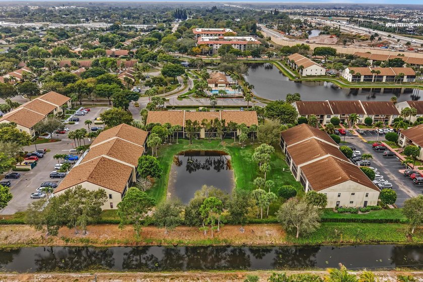 GREAT 2/2 CONDO WITH LAKE VIEW...2 CLUB HOUSES WITH GREAT - photo 42