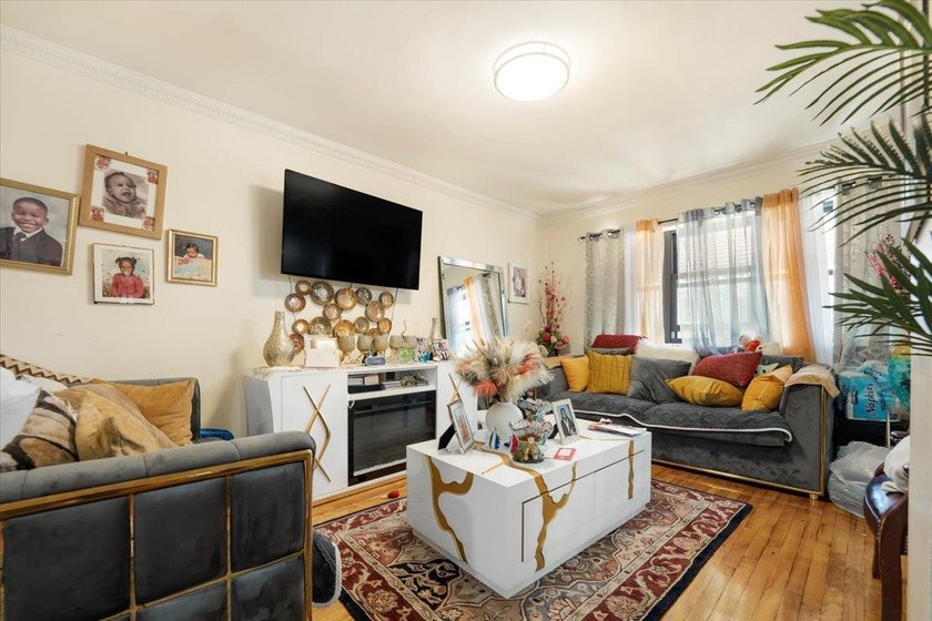 Welcome to a homeowner's dream in the heart of Baychester! This - photo 4