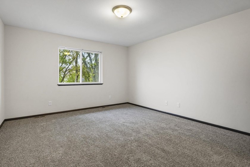 Breathtaking water views from this fully remodeled ZERO-LOT LINE - photo 16