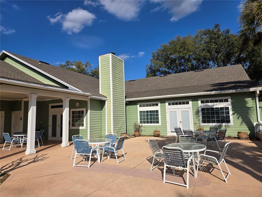 Welcome to this beautifully maintained good size 3-bedroom with - photo 31