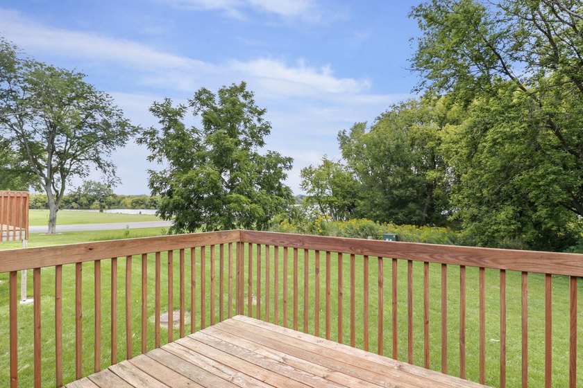 Breathtaking water views from this fully remodeled ZERO-LOT LINE - photo 38