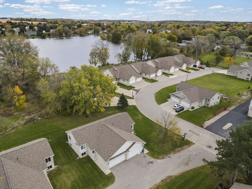 Breathtaking water views from this fully remodeled ZERO-LOT LINE - photo 42