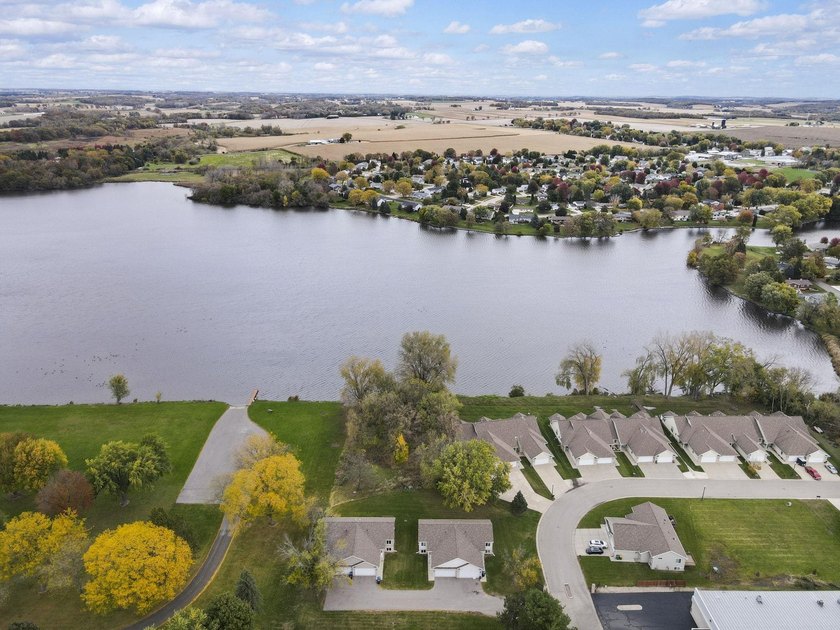 Breathtaking water views from this fully remodeled ZERO-LOT LINE - photo 45