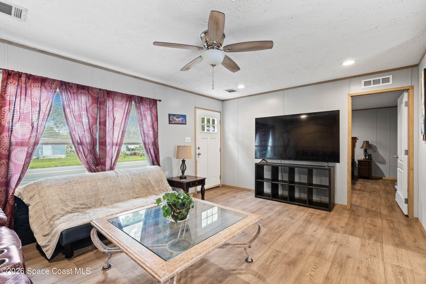 Welcome to this beautifully 2021-built double-wide home offering - photo 3
