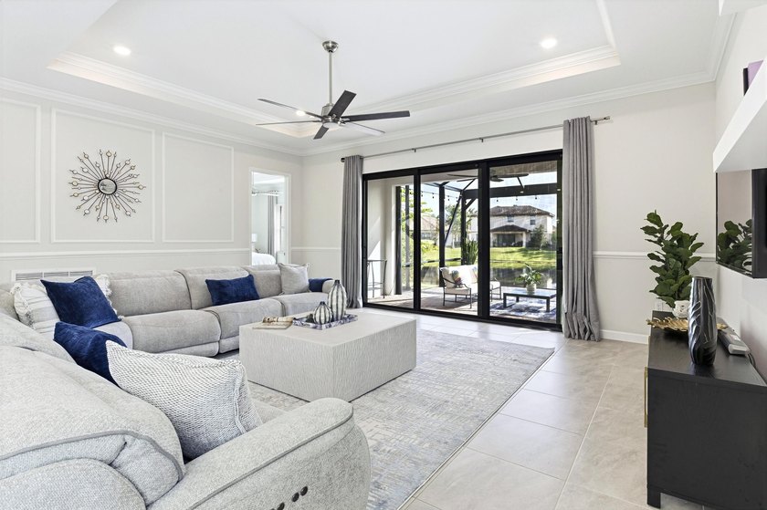 Well Appointed 3 bedrooms 2.5 bath home located on the lake in - photo 13