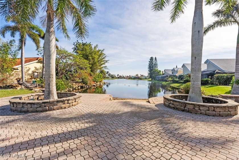Step into this charming 2-bedroom, 2-bathroom first-floor condo - photo 8