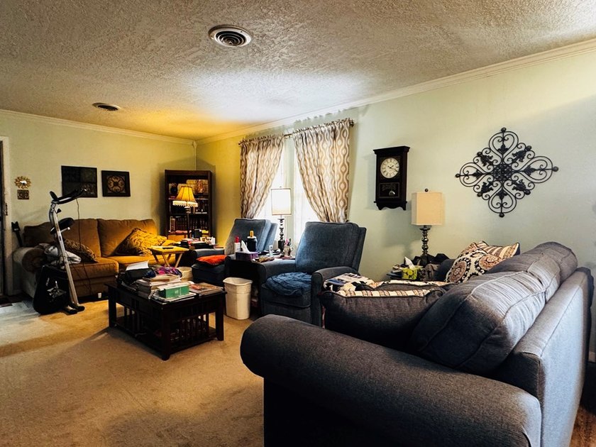 Country living at its finest! Charming 2-bedroom, 1-bath home on - photo 3