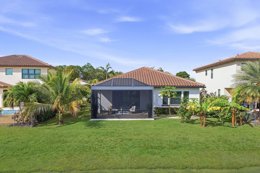 Well Appointed 3 bedrooms 2.5 bath home located on the lake in - photo 36