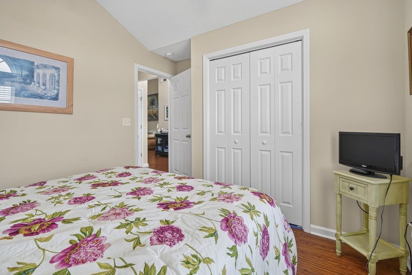 Welcome to 308 Barton Loop - a beautifully maintained 3-bedroom - photo 13