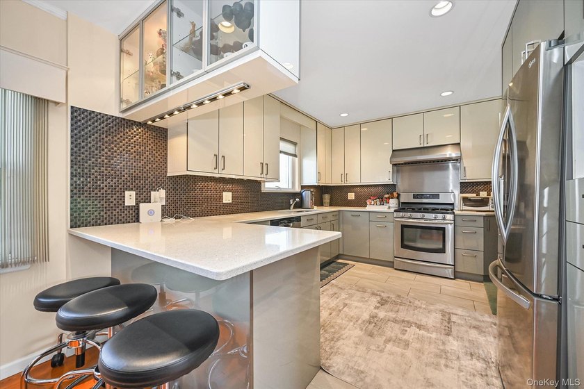 Welcome to this Move-In Ready Detached Colonial situated on a - photo 7