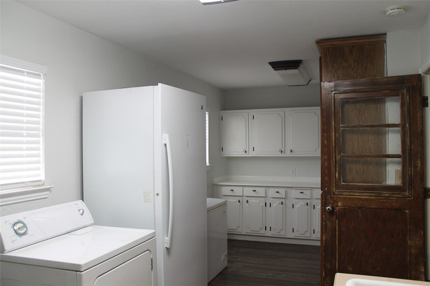 Come discover the charm and versatility of this beautiful - photo 19