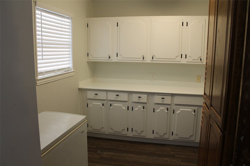 Come discover the charm and versatility of this beautiful - photo 21