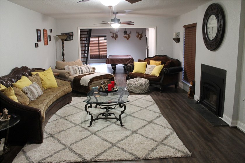 Come discover the charm and versatility of this beautiful - photo 22