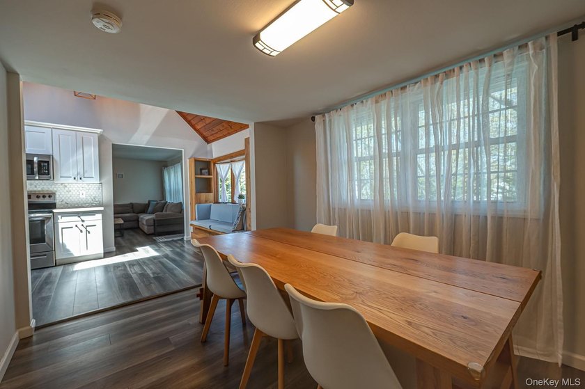 Ideally situated in the heart of Hampton Bays with walk-to- town - photo 28