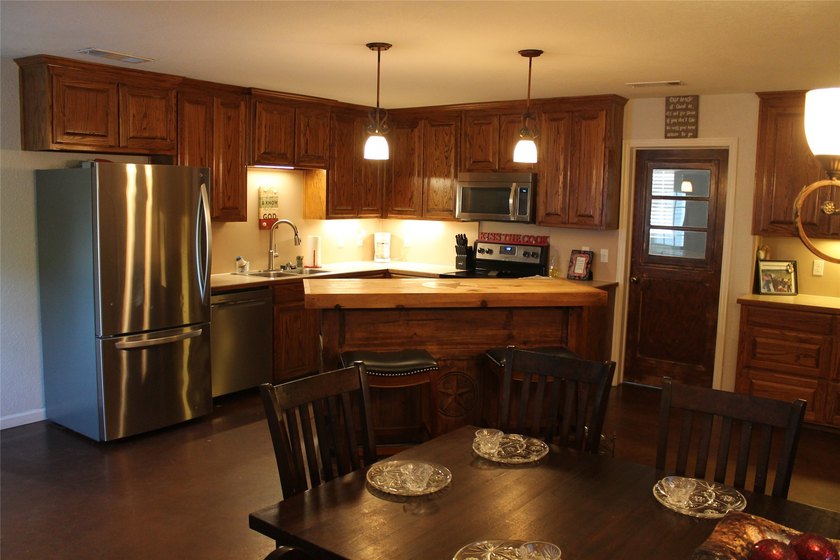Come discover the charm and versatility of this beautiful - photo 28