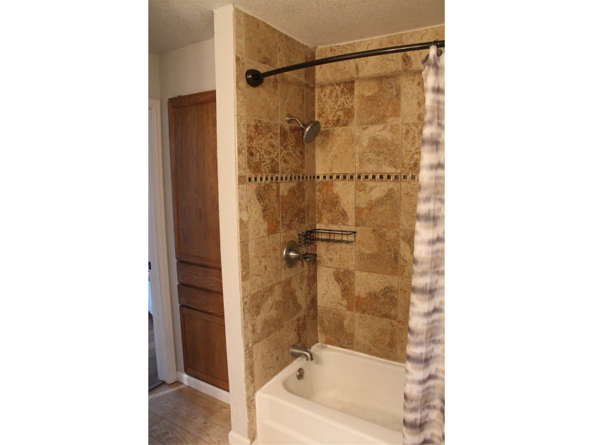 Come discover the charm and versatility of this beautiful - photo 37