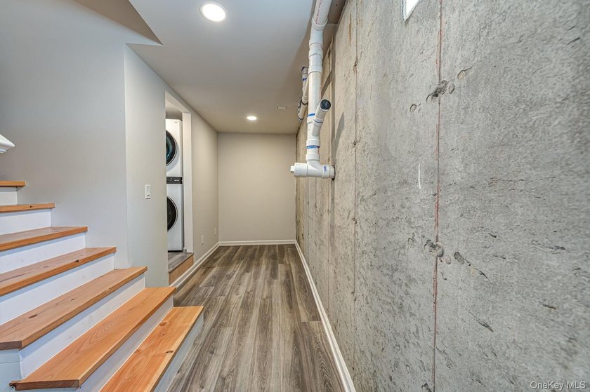 Ideally situated in the heart of Hampton Bays with walk-to- town - photo 43