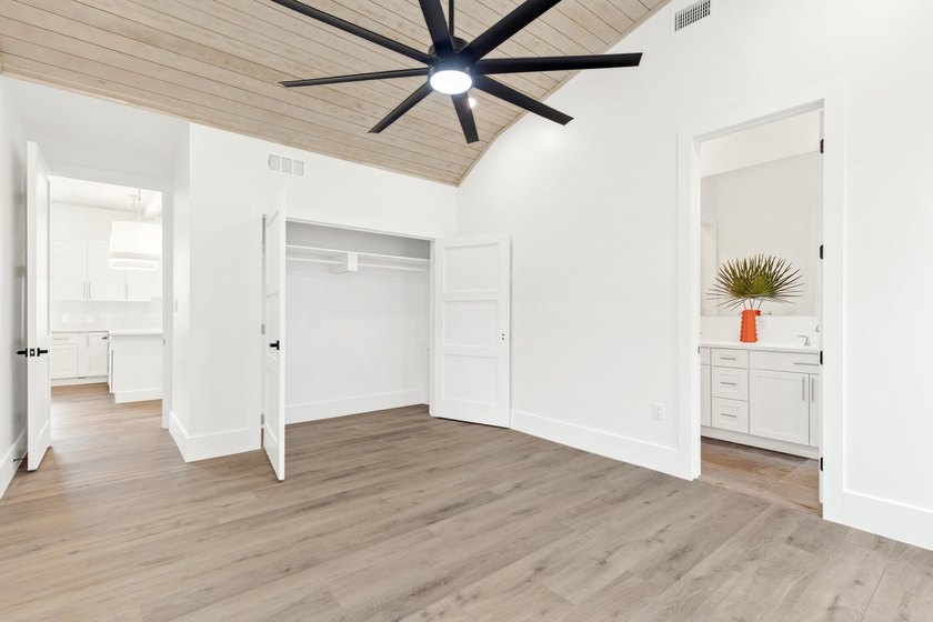 Discover a brand-new contemporary home in the desirable Eden's - photo 11