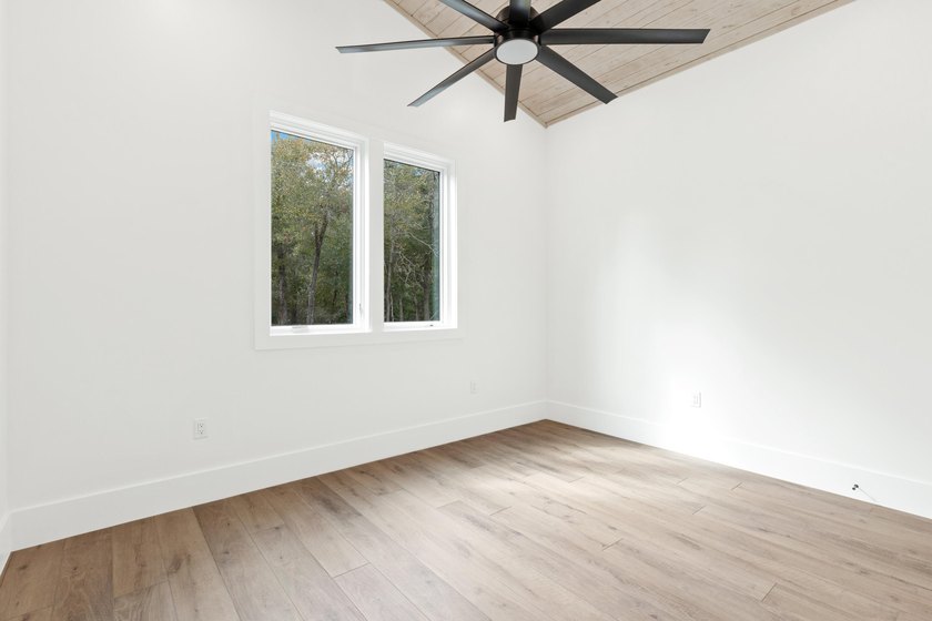 Discover a brand-new contemporary home in the desirable Eden's - photo 13