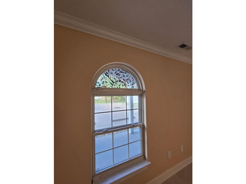 Beautifully maintained 3-bedroom, 2-bath corner-unit townhome in - photo 20