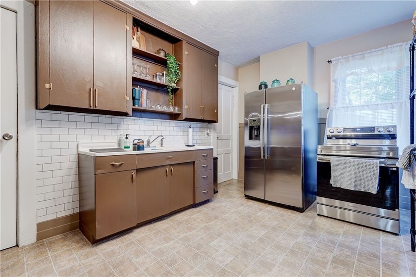 Great investment opportunity for shrewd investors or possible - photo 17