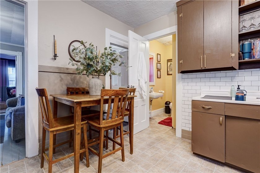Great investment opportunity for shrewd investors or possible - photo 19