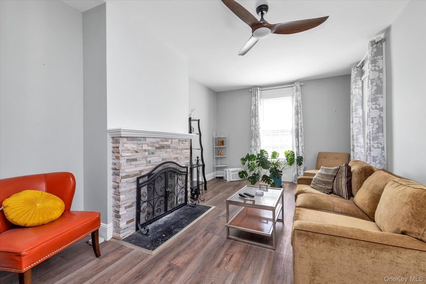 Vacant and Motivated Seller! Totally Renovated From Top to - photo 16