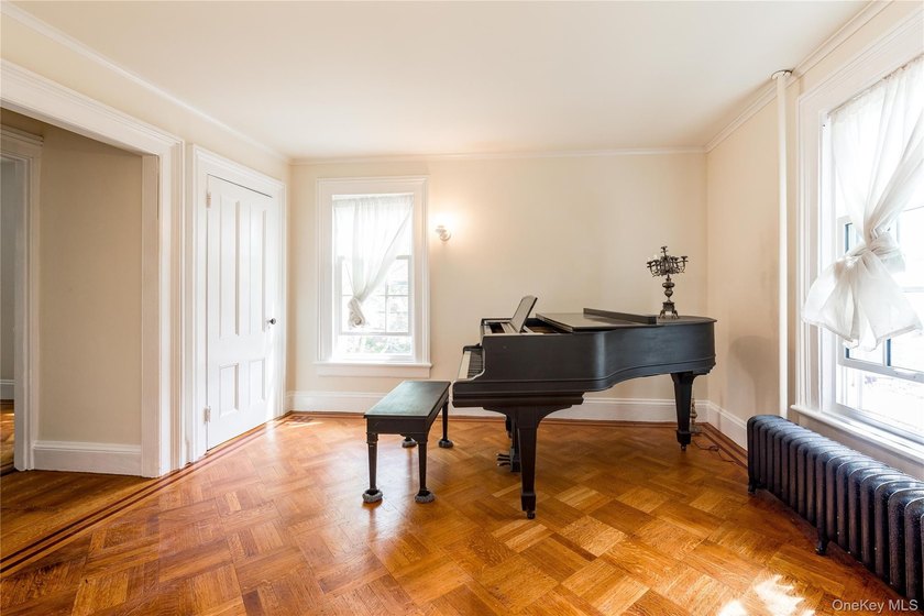 Vacant and Motivated Seller! Totally Renovated From Top to - photo 23