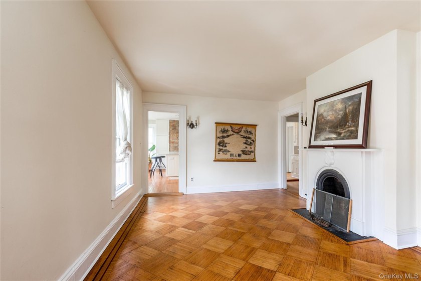 Vacant and Motivated Seller! Totally Renovated From Top to - photo 24