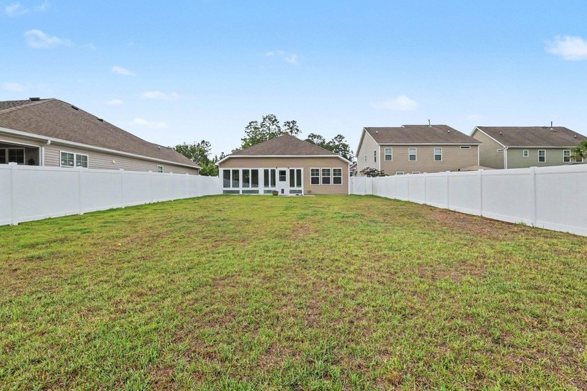 Welcome to this beautifully maintained three-bedroom, two-bath - photo 29