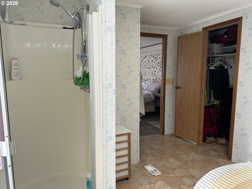 This beautiful doublewide manufactured home in a quiet family - photo 29