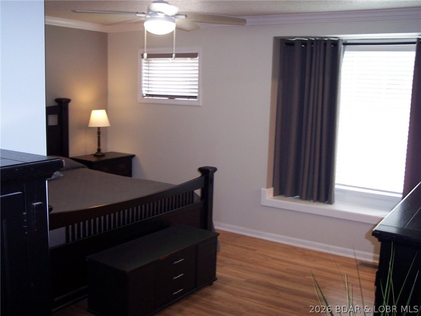 NEW PRICE- Seller has found their new forever home so new buyer - photo 34
