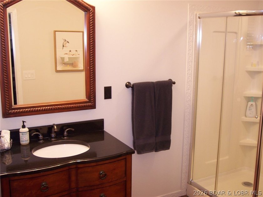 NEW PRICE- Seller has found their new forever home so new buyer - photo 37