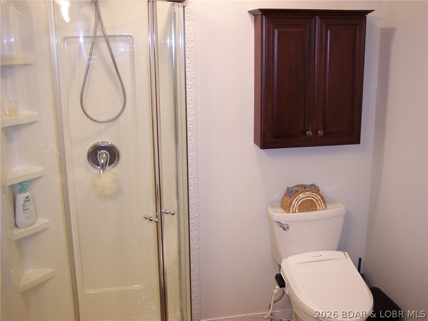 NEW PRICE- Seller has found their new forever home so new buyer - photo 38