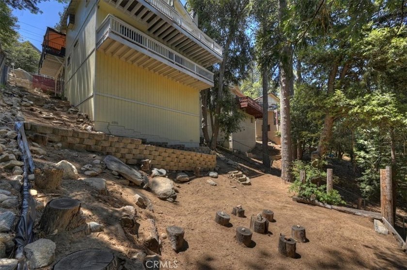 Beautiful Crestline mountain home with serene hillside views and - photo 42