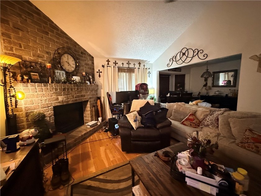 3-bedroom, 2-bath home with a 2-car garage and cozy fireplace - photo 3