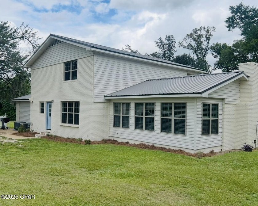 Stunning Executive Home in Indian Springs - 4 Beds | 3.5 Baths | - photo 4
