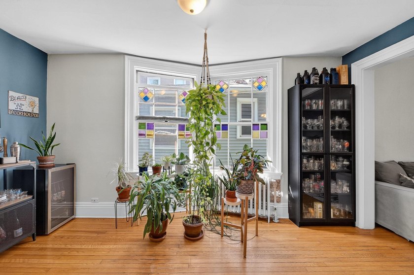 Perfect house in a prime location!! Welcome home to this - photo 11